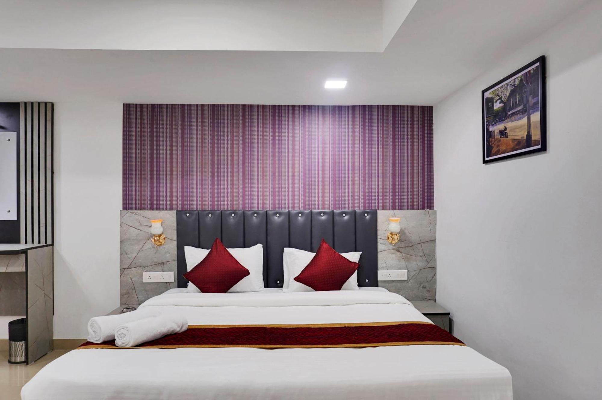 Hotel Orchard Park Pune Dış mekan fotoğraf