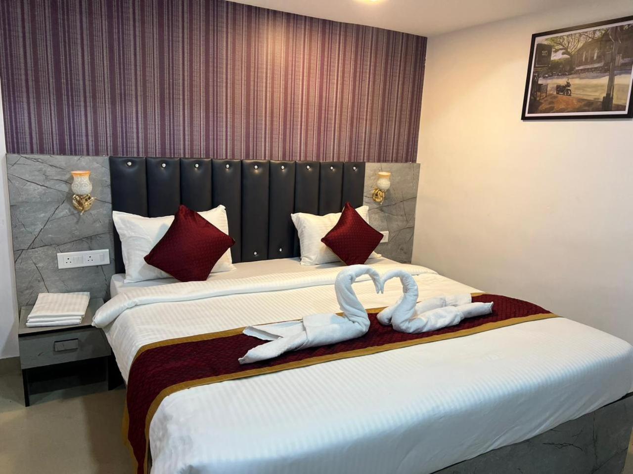Hotel Orchard Park Pune Dış mekan fotoğraf